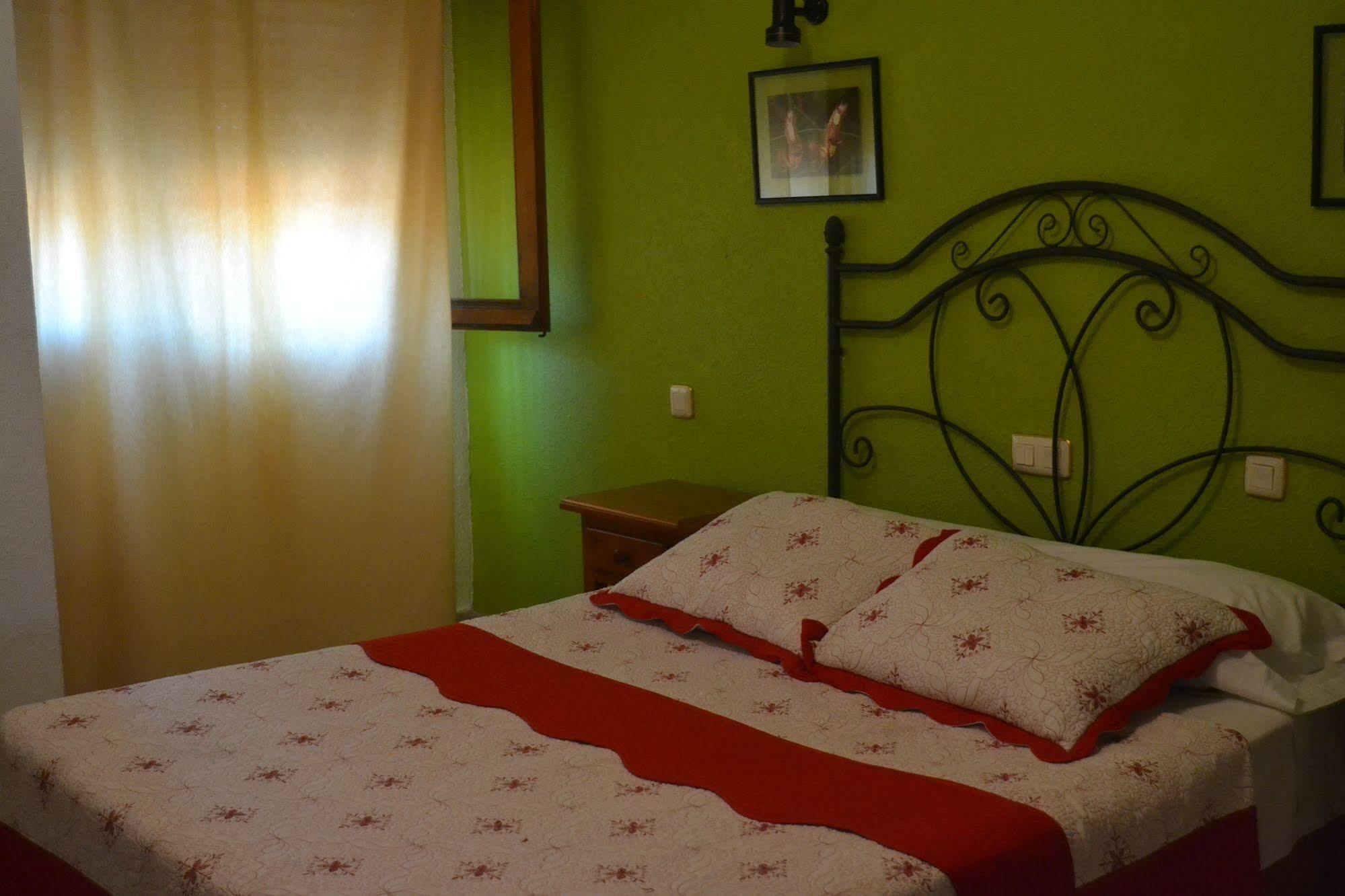 Hostal Avenida Arenas de San Pedro Exteriér fotografie